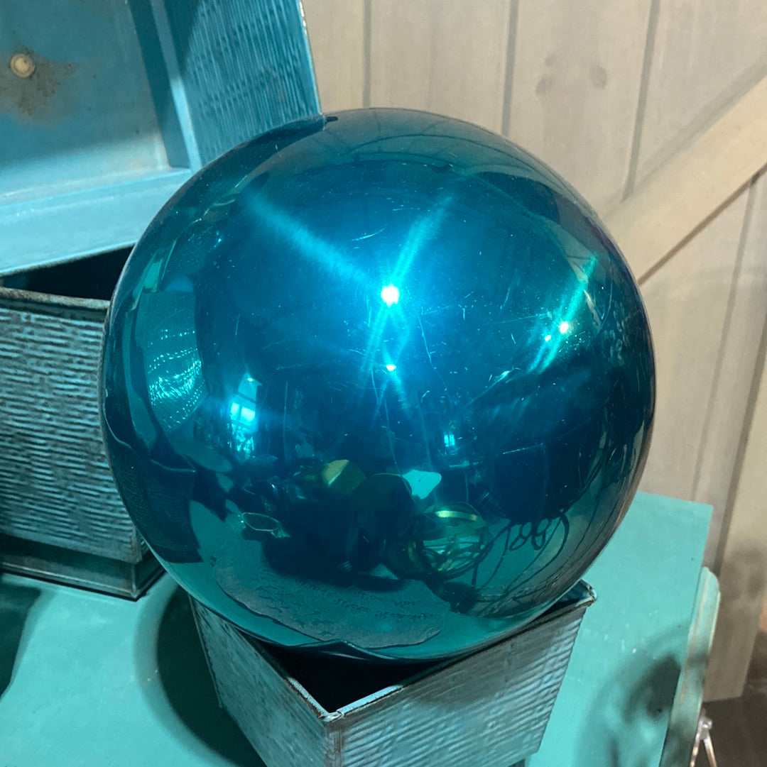 Globe - Turquoise 10"