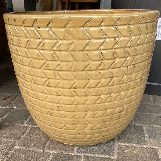 Pottery, Hiro Antique  Cream 17”
