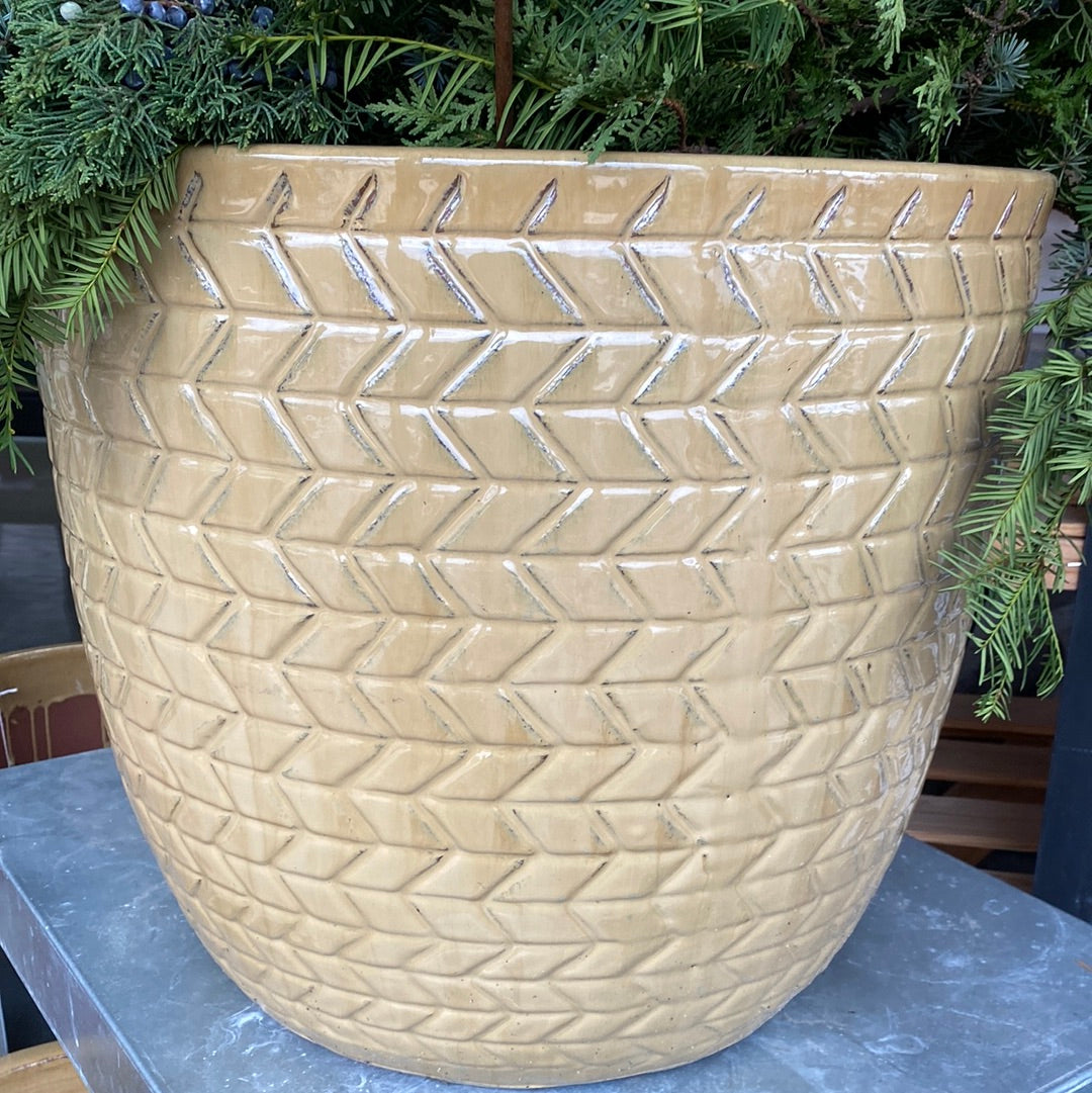 Pottery, Hiro Antique Cream 21”